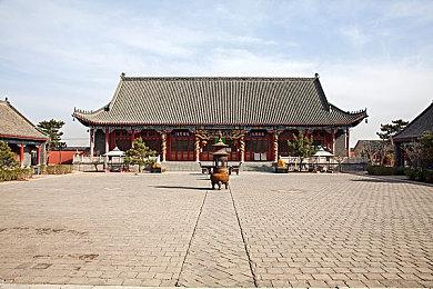 模拟经营类手游《代号：了不起的模拟器》公布首个预告片